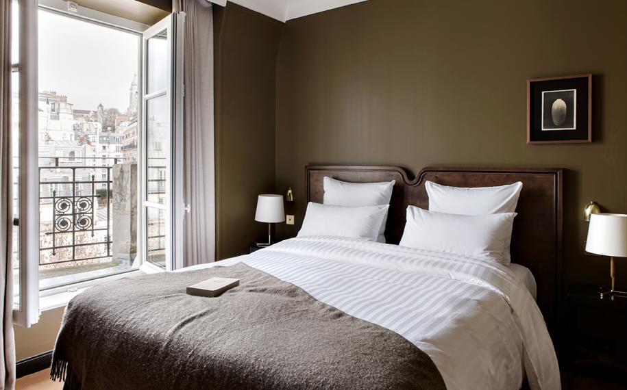 best hotels in paris, Hotel Rochechouart | Classic Room with Sacrè Couer View