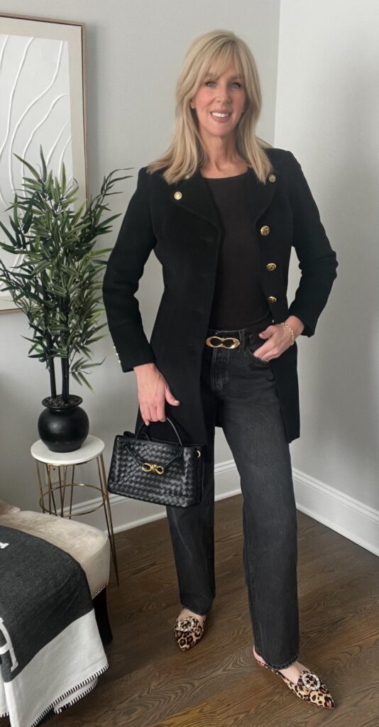 parisian wardrobe essentials, bllonde woman wearing all black monochromatic outfit with leopard shoes, french girl chic